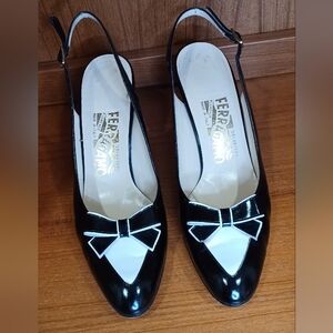 Vtg Salvatore Ferragamo Black And White Bow Shoes
